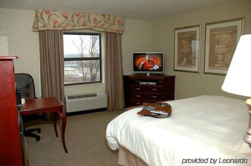 Hotel Hampton & Suites-florence Downtown 3*